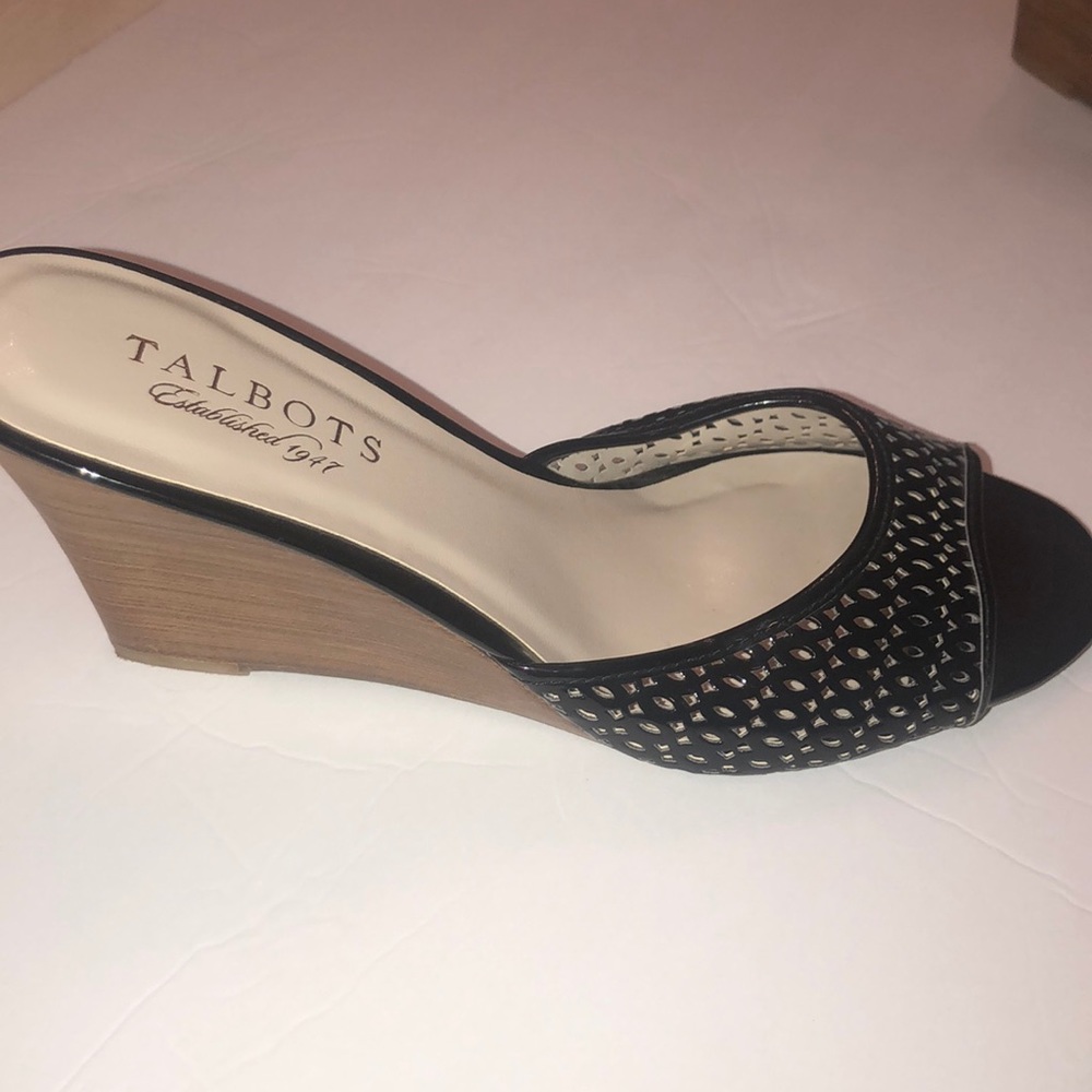 Talbots black wedge shoe - size 7